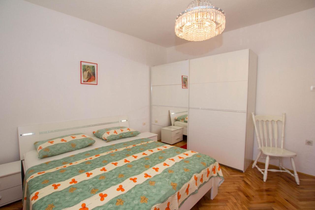 Apartments David - 20M From The Beach With Parking Trogir Exterior photo