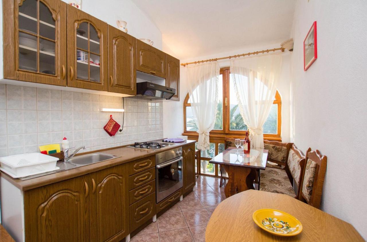 Apartments David - 20M From The Beach With Parking Trogir Exterior photo