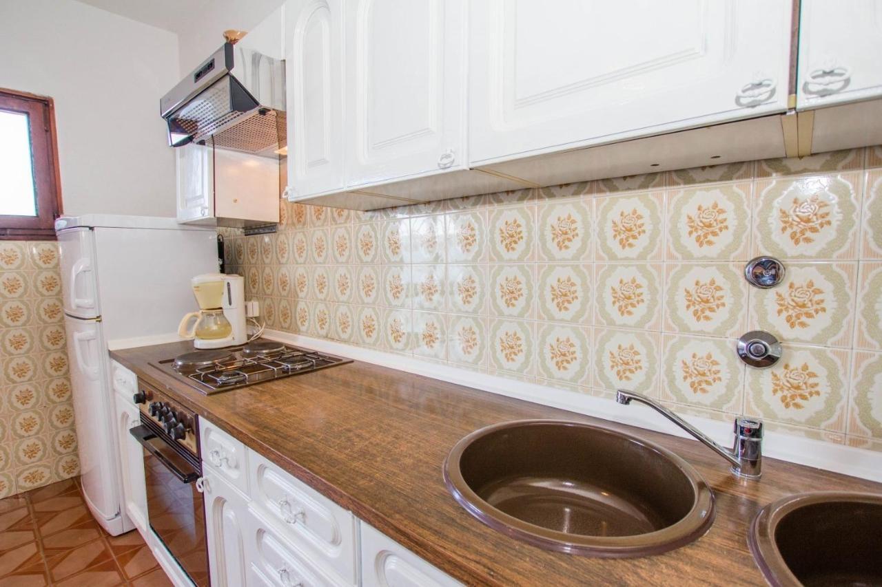 Apartments David - 20M From The Beach With Parking Trogir Exterior photo