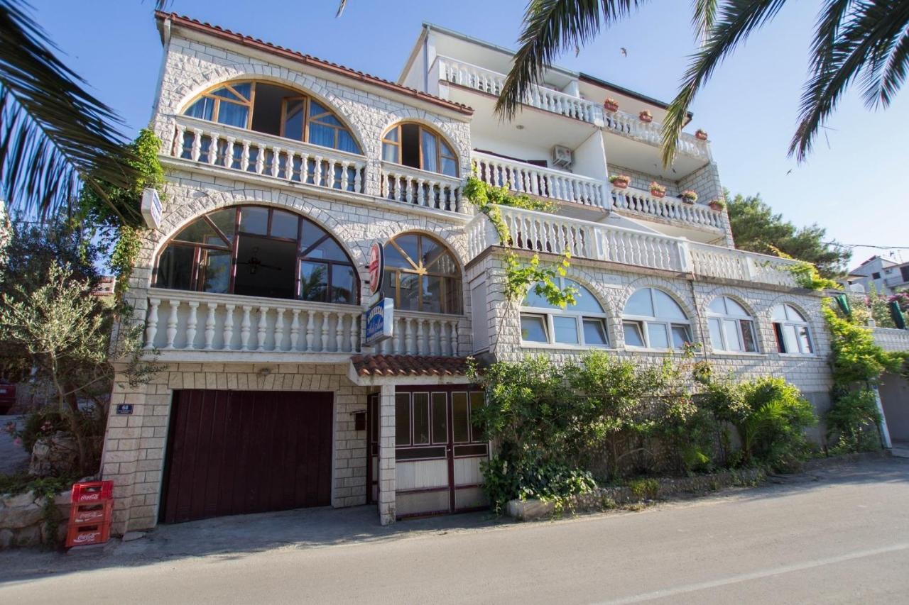 Apartments David - 20M From The Beach With Parking Trogir Exterior photo