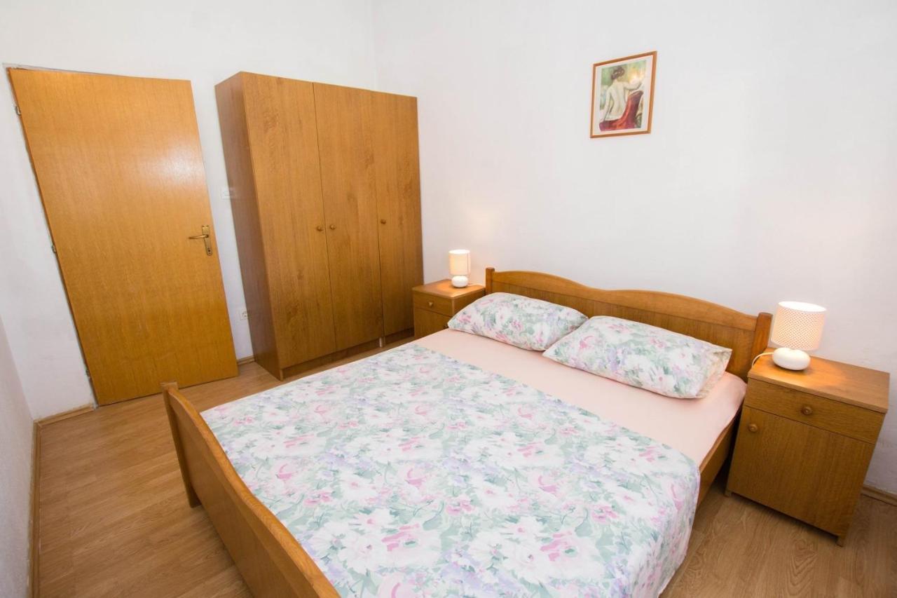 Apartments David - 20M From The Beach With Parking Trogir Exterior photo